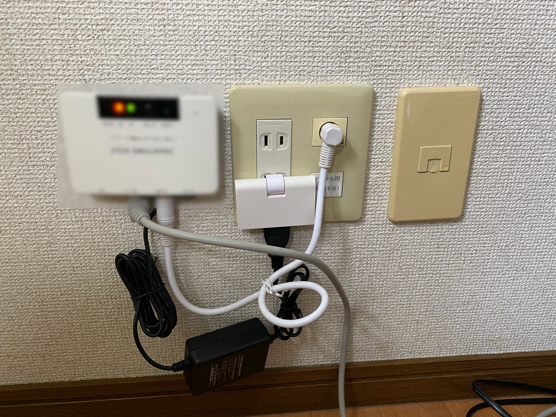 室内に設置されたインターネット機器